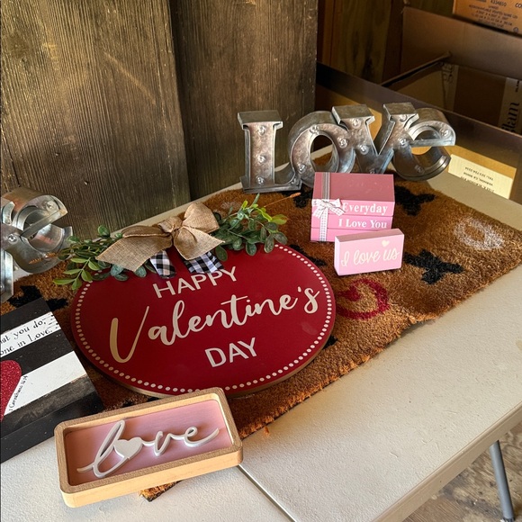Valentine's Day Love Decor Set - Red and Silver - Picture 8 of 12